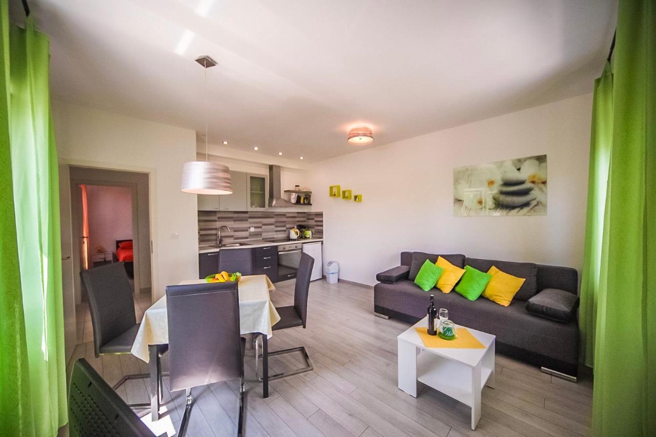 Apartman Carmen Volosko Opatija Exterior photo